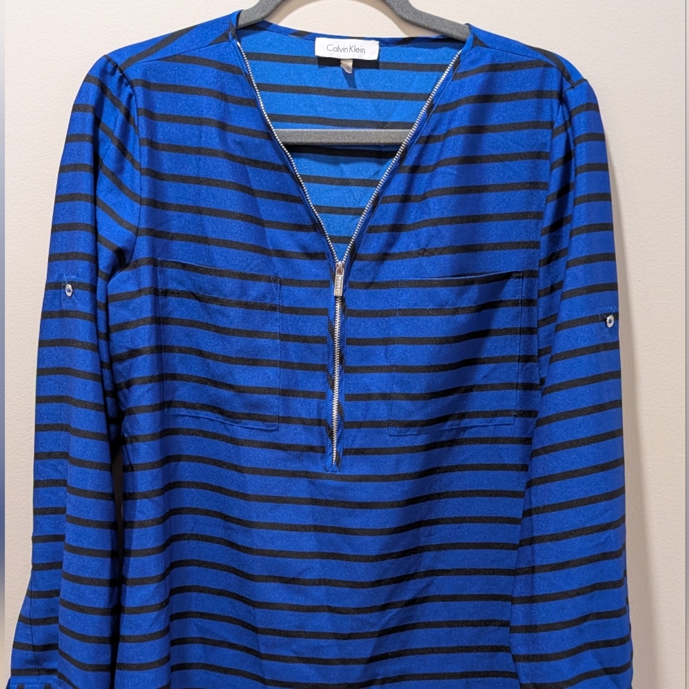CALVIN KLEIN Women's Black & Blue Striped Long Sleeve Top w/Front Zipper- Size M